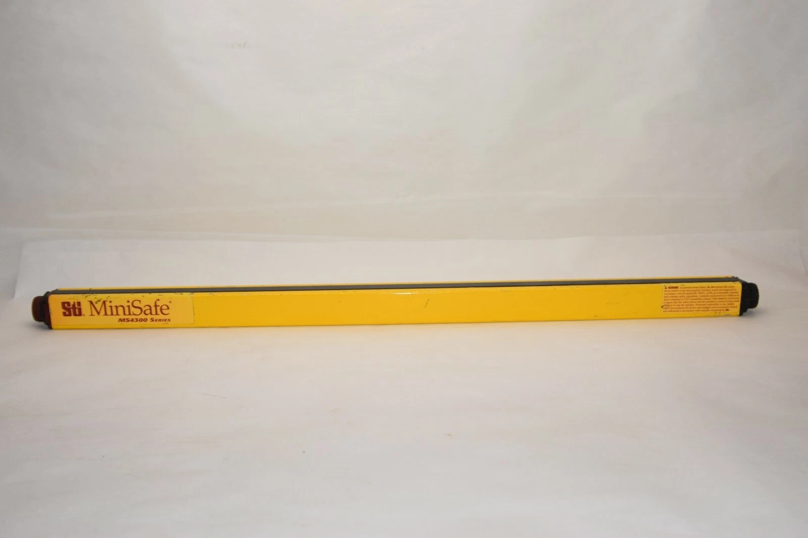 Used STI MS4324BR 42672-0240 Range 1-30' MiniSafe Receiver Light Curtain
