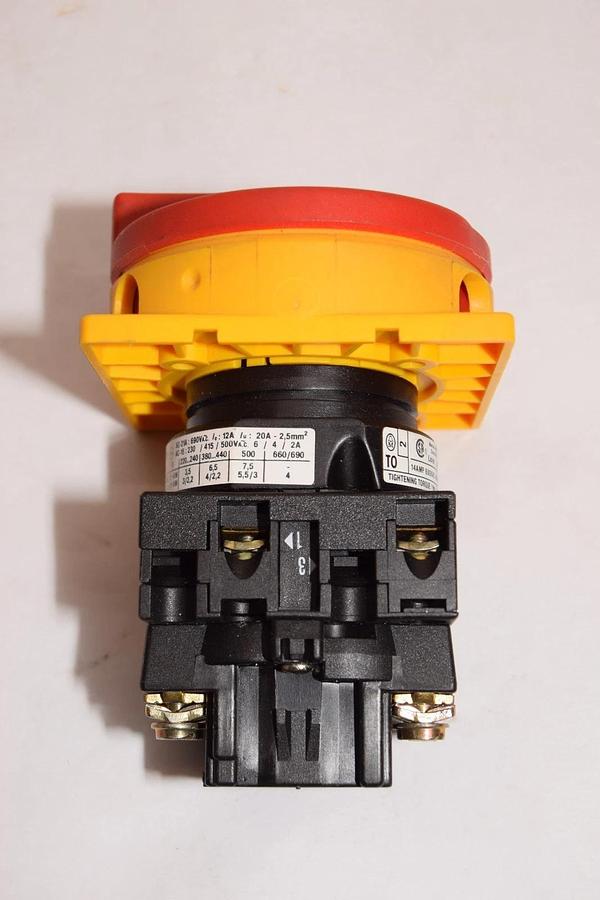 Used Moeller T0-1-102 , T01102 01 Amp 600Vac Red Main Power Switch