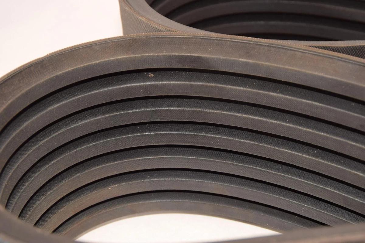 (NEW) D&D POWERDRIVE B108/07 ORB-19-13818B108/07 7 Rib 111" L 0.62" W V-Belt