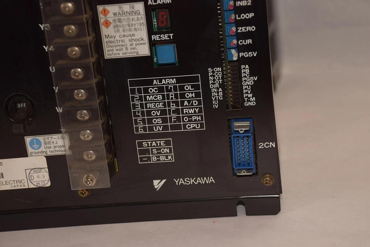 Used Yaskawa Drive ServoPack CACR-SR44BC1CSY414 CACRSR44BC1CSY414 *casing dented*