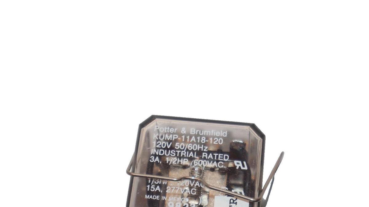 Used POTTER & BRUMFIELD KUMP-11A18-120 120V Relay With IDEC SR3B-05 Relay Socket Base