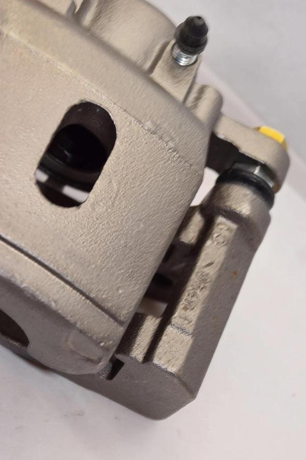 (NEW) GM R5101 , 6D22 , WF2 Akebono Brake Caliper