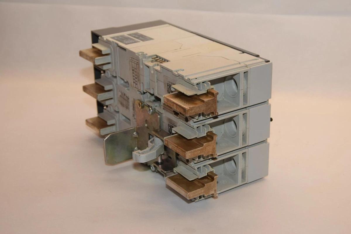 (New)  ABB SACE TMAX T5 L-D 400 T5L-D400 3P Circuit Breaker