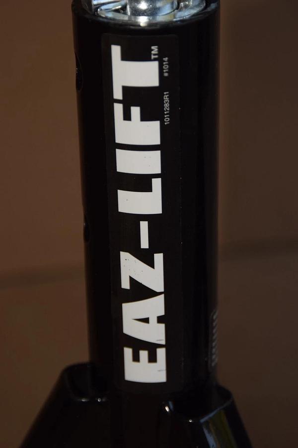 (NEW - Set) EAZ LIFT 16-30" Telescoping RV Jacks With Quick Release Pins 6000 lb
