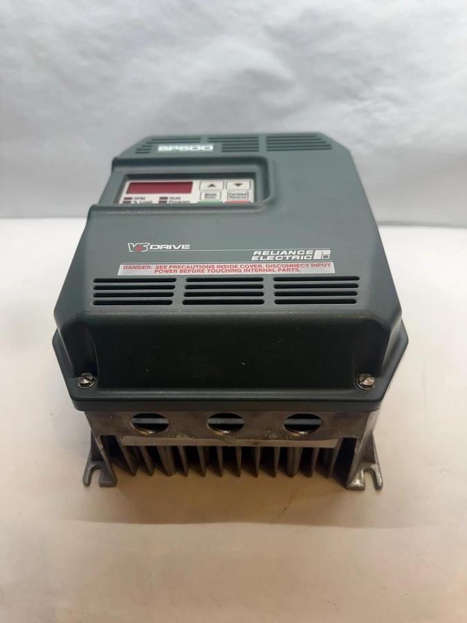 Refurbished Reliance Electric  1SU41001 SP500 VS Drive  1HP, 380 460VAC, 2.1A, 0-240HZ, 3ph