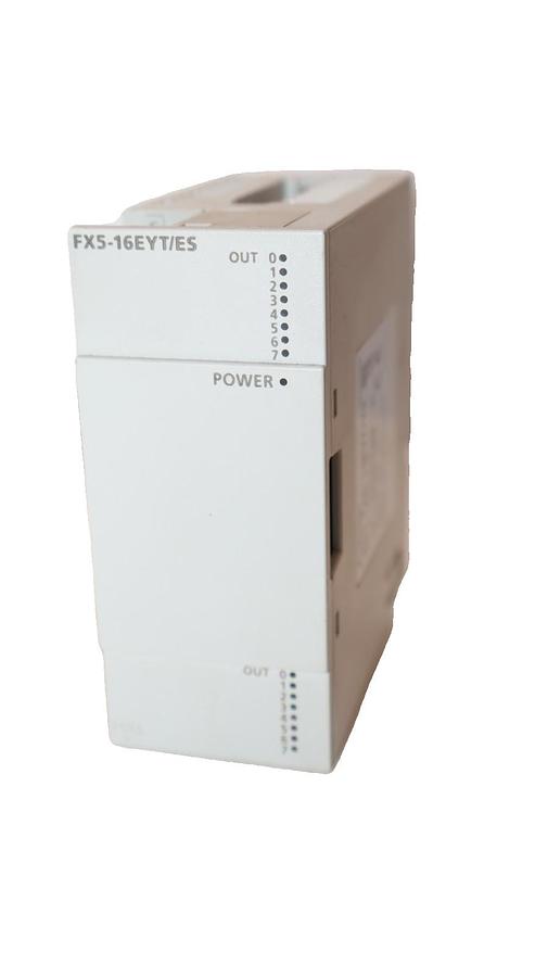 Used MITSUBISHI ELECTRIC FX5-16EYT/ES , FX516EYTES 5-30Vdc 0.5A Prog. Controller