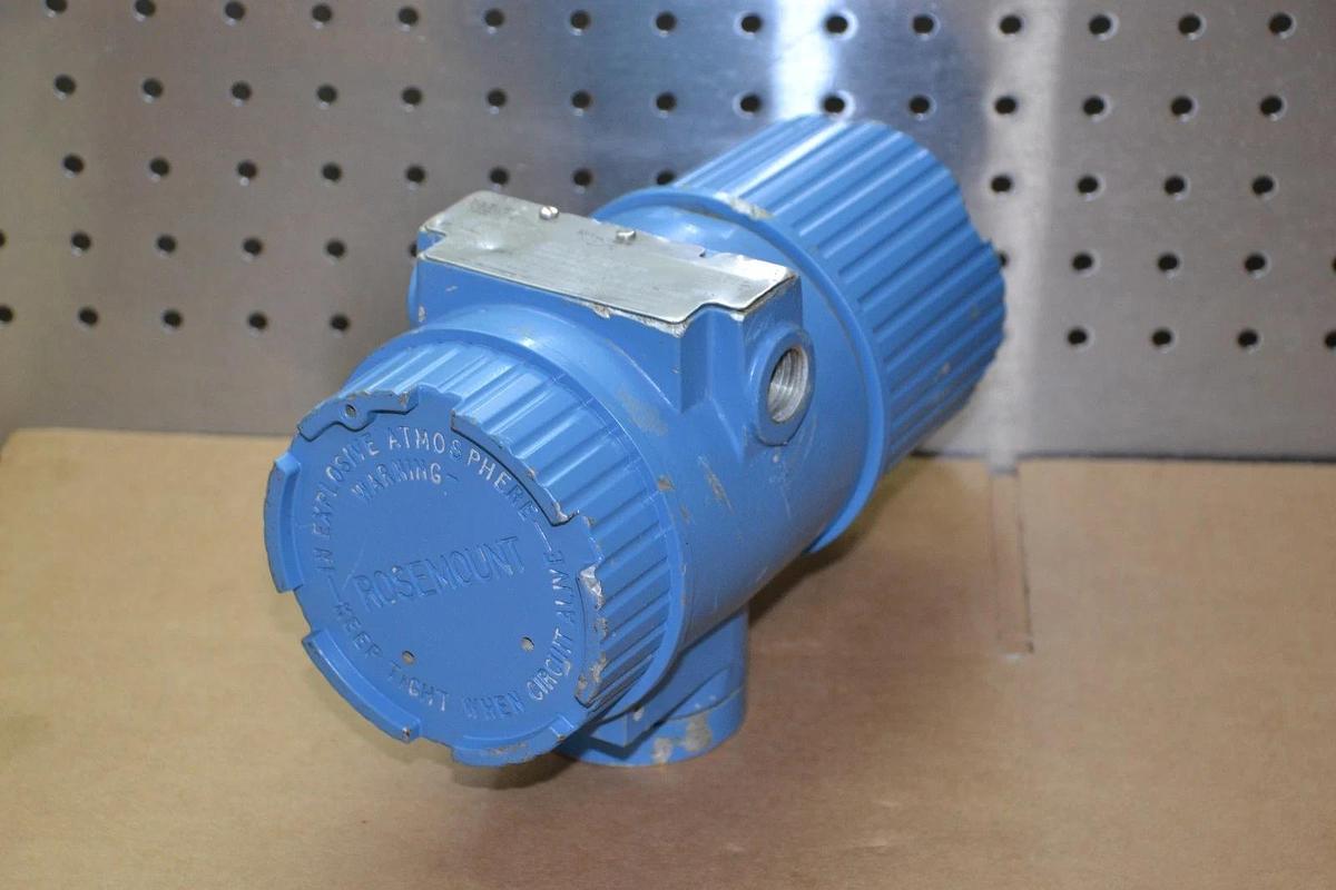 Used ROSEMOUNT PRESSURE TRANSMITTER 3044 A1B1 12.5-55 VDC  3044-A1B1