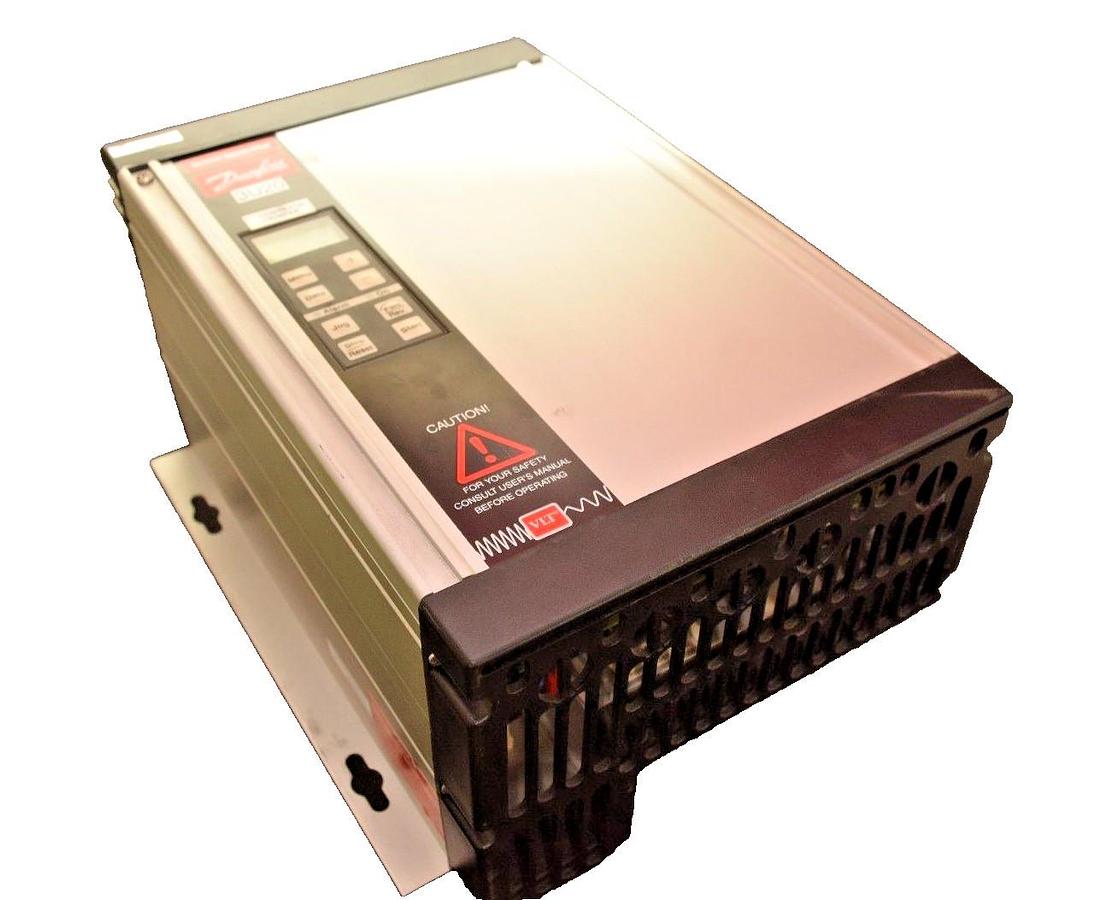 Used DANFOSS Variable Speed Drive, VLT 3003 VLT3003 175H1733  440-500V