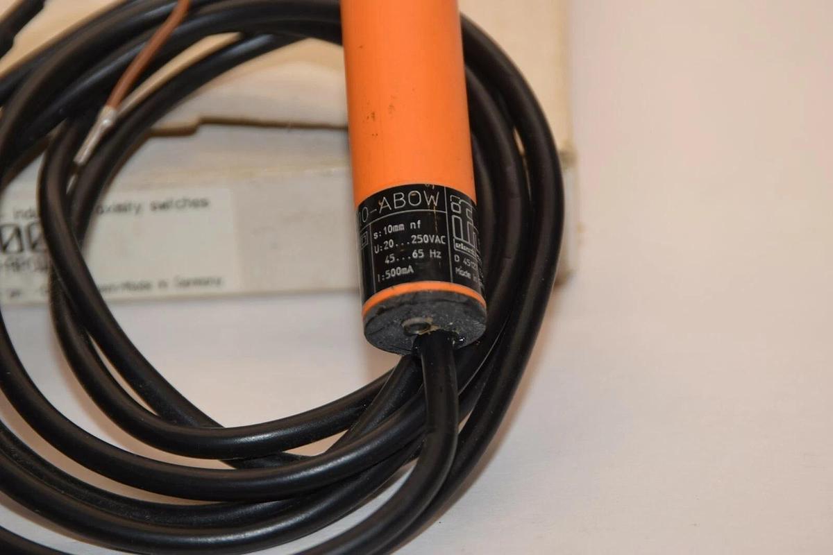 (NEW) EFECTOR IFM IA0001 IA-2010-AB0W 10MM 20/250Vac Inductive Proximity Switch