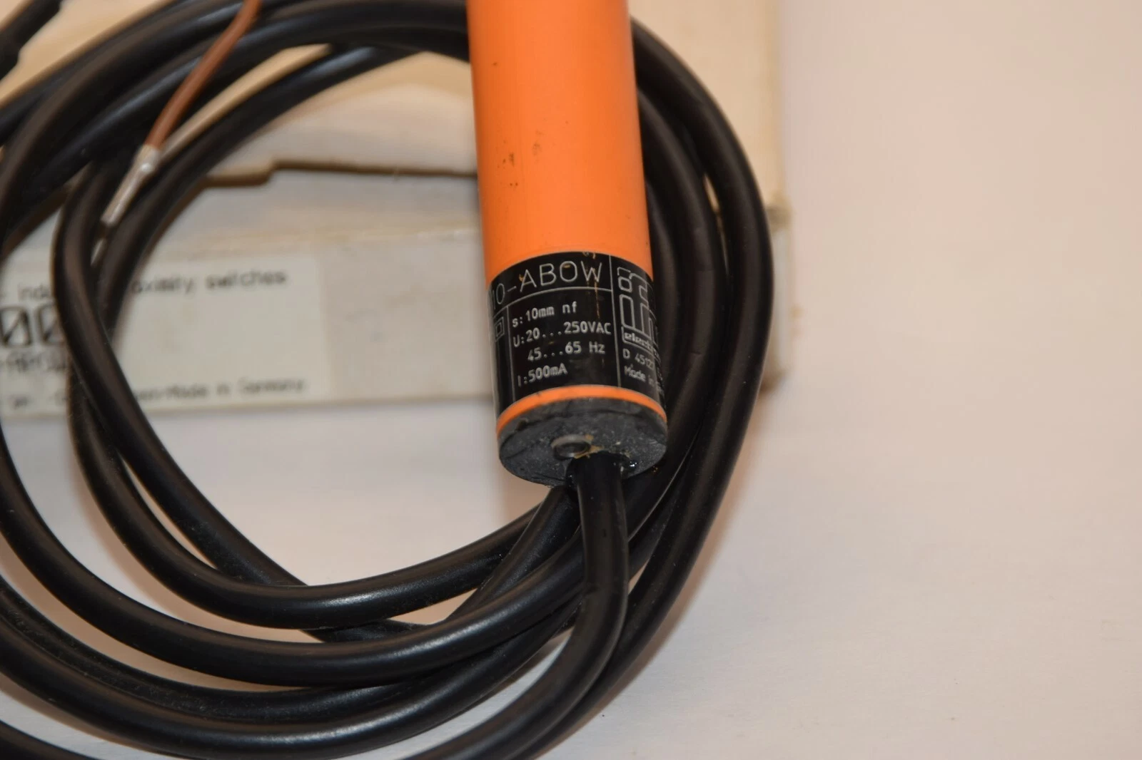 (NEW) EFECTOR IFM IA0001 IA-2010-AB0W 10MM 20/250Vac Inductive Proximity Switch