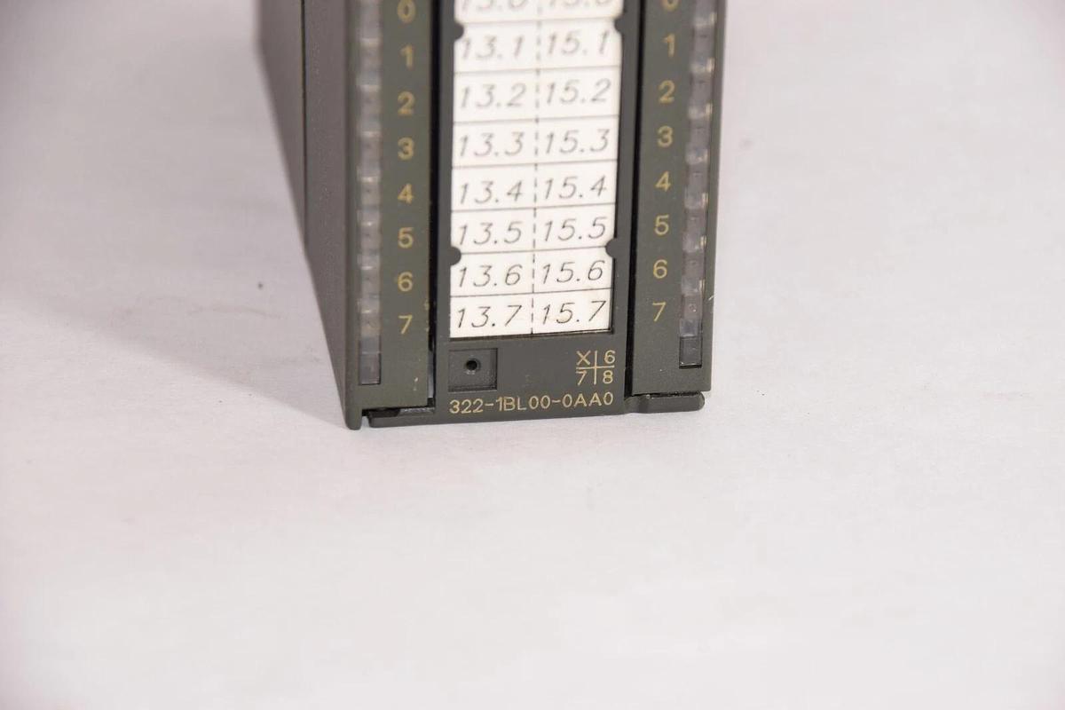 Used SIEMENS 6ES7 322-1BL00-0AA0 Simatic S7 Digital Output Module 6ES73221BL000AA0