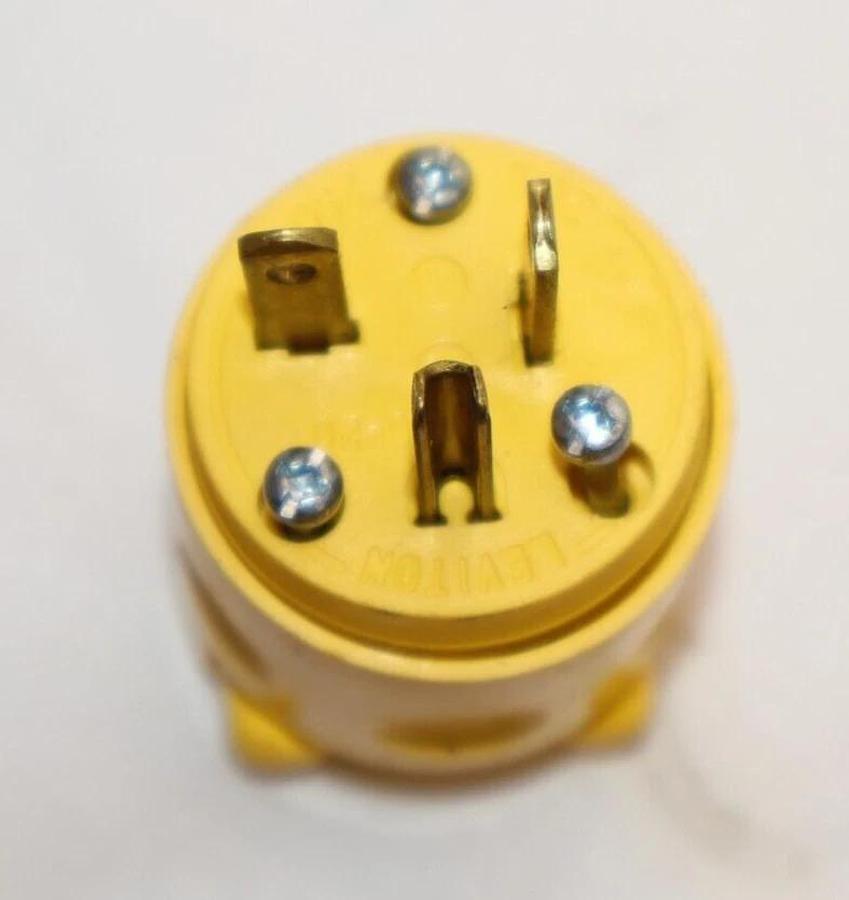 (NEW - Lot of 4) LEVITON 620PV-010 , 620PV010 3 Wire 2 Pole Electric Plug