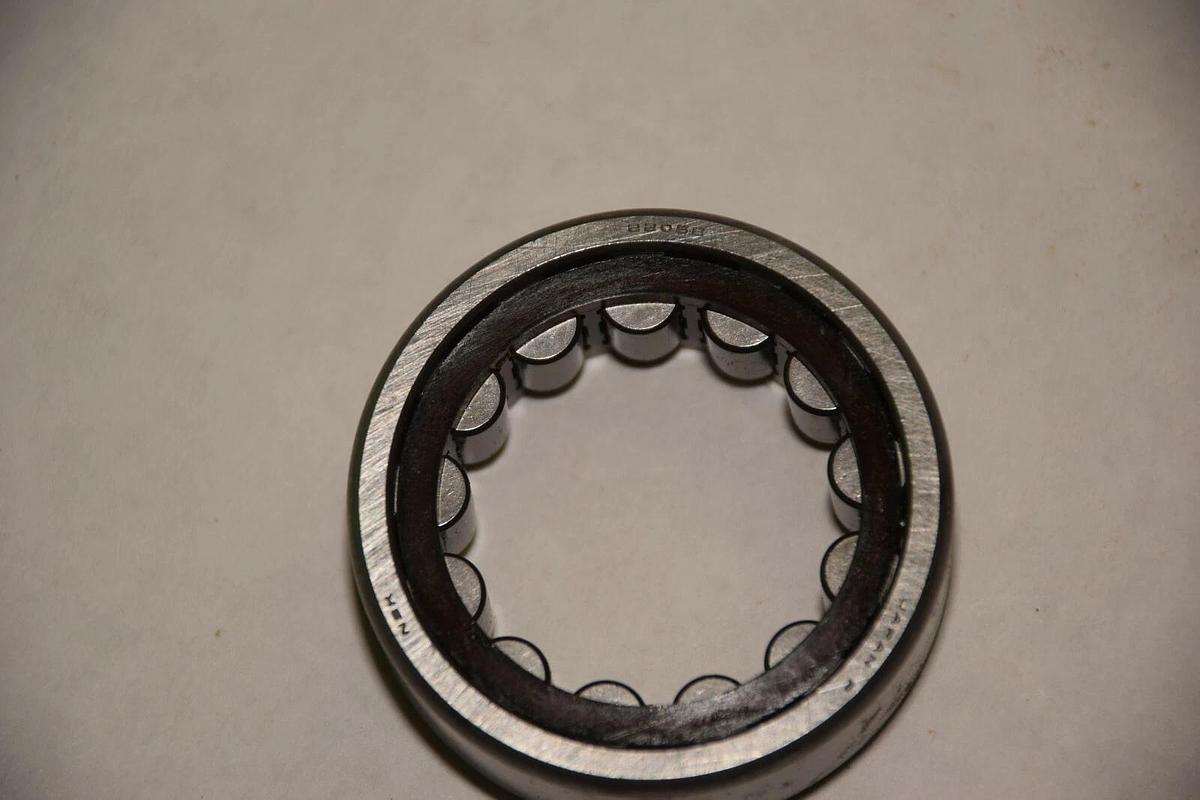 NSK 2205E ROLLER BEARING NEW