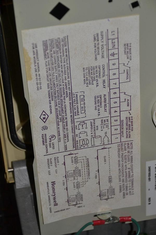 Used HONEYWELL HOTPACK DATA LOGGER CHART RECORDER AR11BMS1005 120 V 26 VA