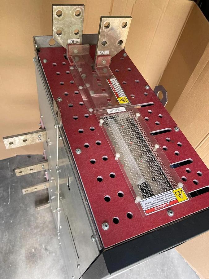 Used ALLEN BRADLEY 700L AC Liquid Cooled Drive 21LD1K2N0NNNTEZ0WA 480v 1250a Ser. A