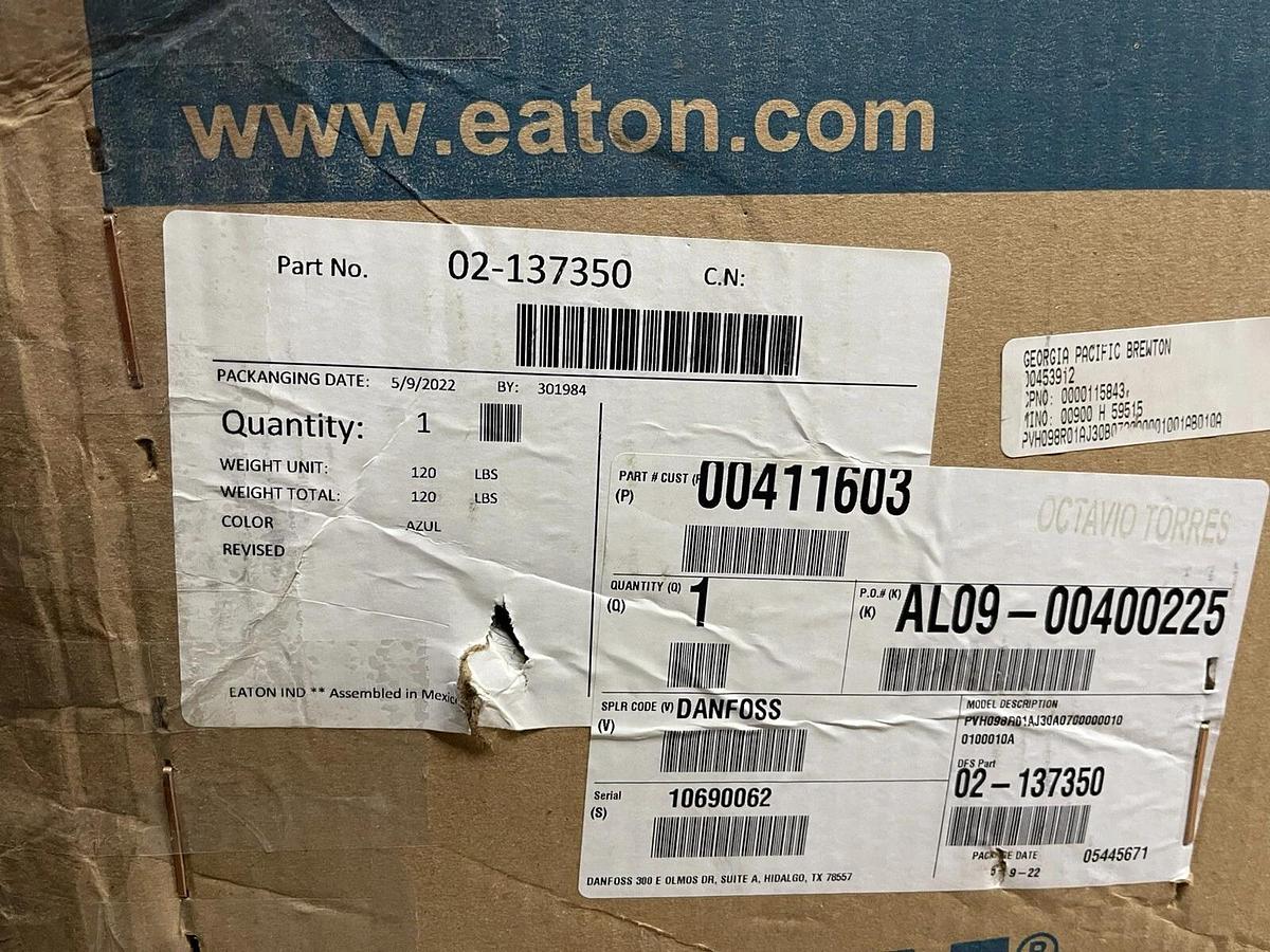 Eaton Vickers HYD Pump PVH098R01AJ30A07000000100100010A 02-137350 00411603  NEW
