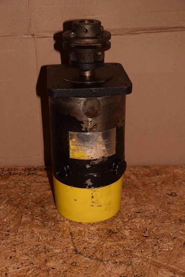 Used Fanuc  DC Servo Motor 011, (2000M) M-321135  83.9 1500 RPM 12A