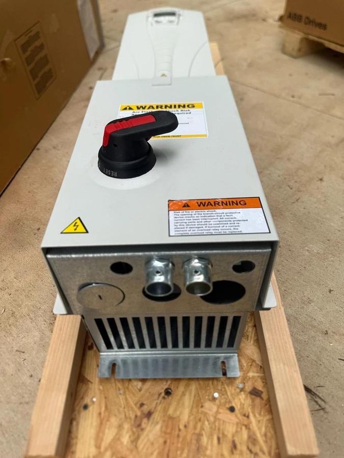 ABB Drive ACH580-PCR-044A-4+B056 3ph 480v ACH580PCR044A (NEW take out)