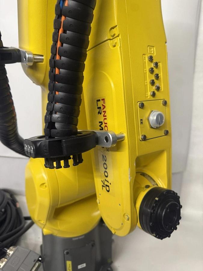Refurbished Fanuc LR Mate 200iD/7L Industrial Robot A05B-1142-B301 LR MATE 200iD 7L W/ cable