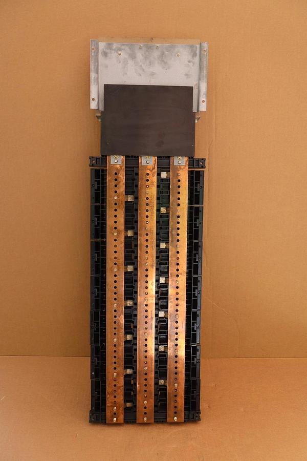 Used General Electric GE 225Amp 3Ph Main Lug Panelboard Back Plate Panel Interior
