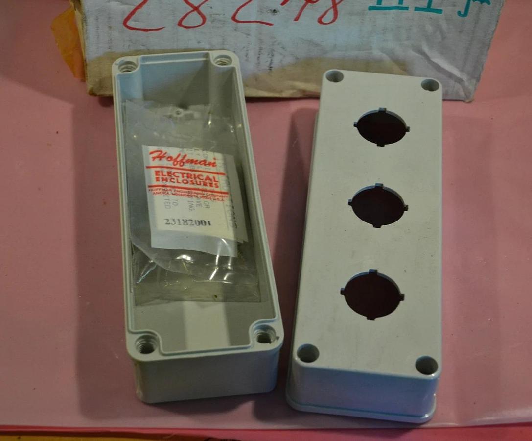 SIEMENS PUSHBUTTON STATION P30EMS03X 30MM 3 UNIT NEW