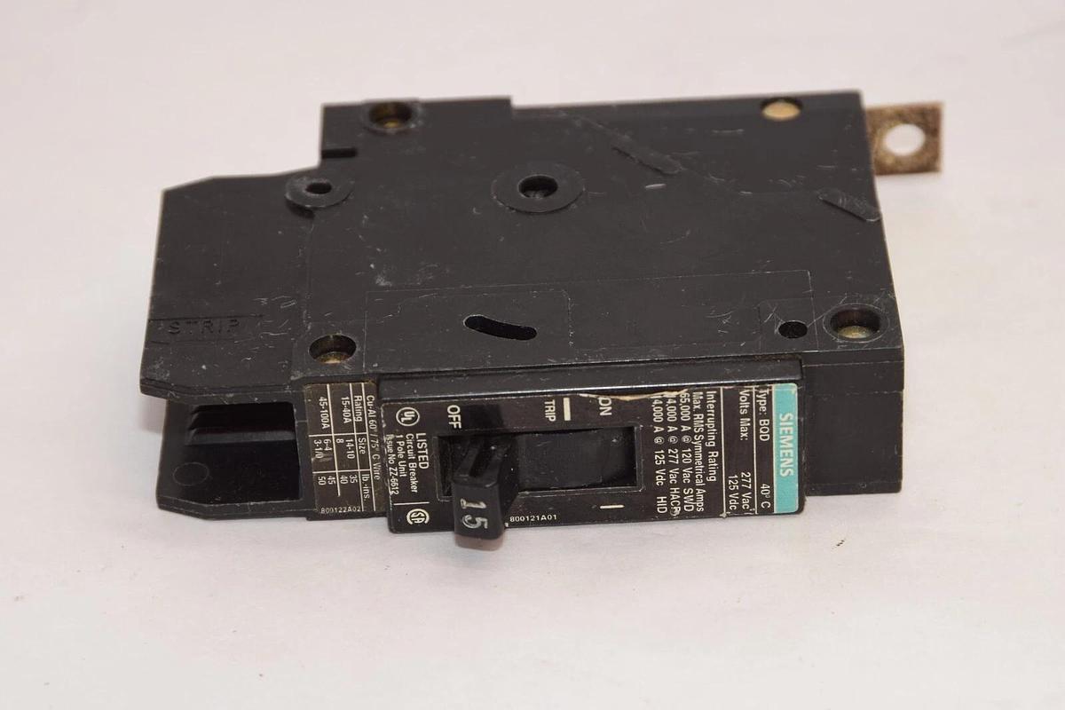 Used (Lot of 4) SIEMENS BQD 15A 15 Amp 277Vac Bolt On Circuit Breaker