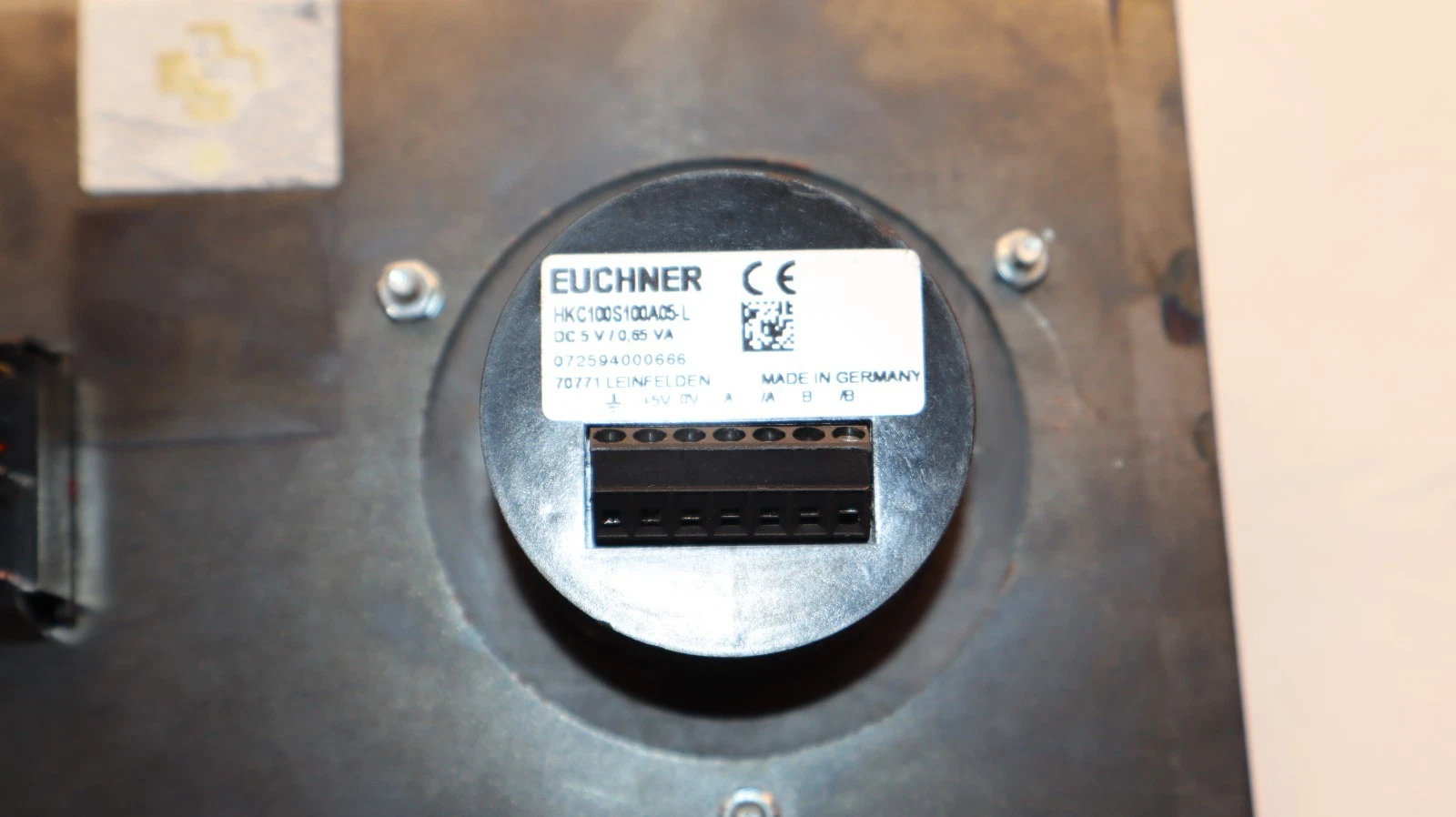 Used Euchner Handwheel Assembly HKC100S100A05-L W/ Selector Switch & Mount 5VDC