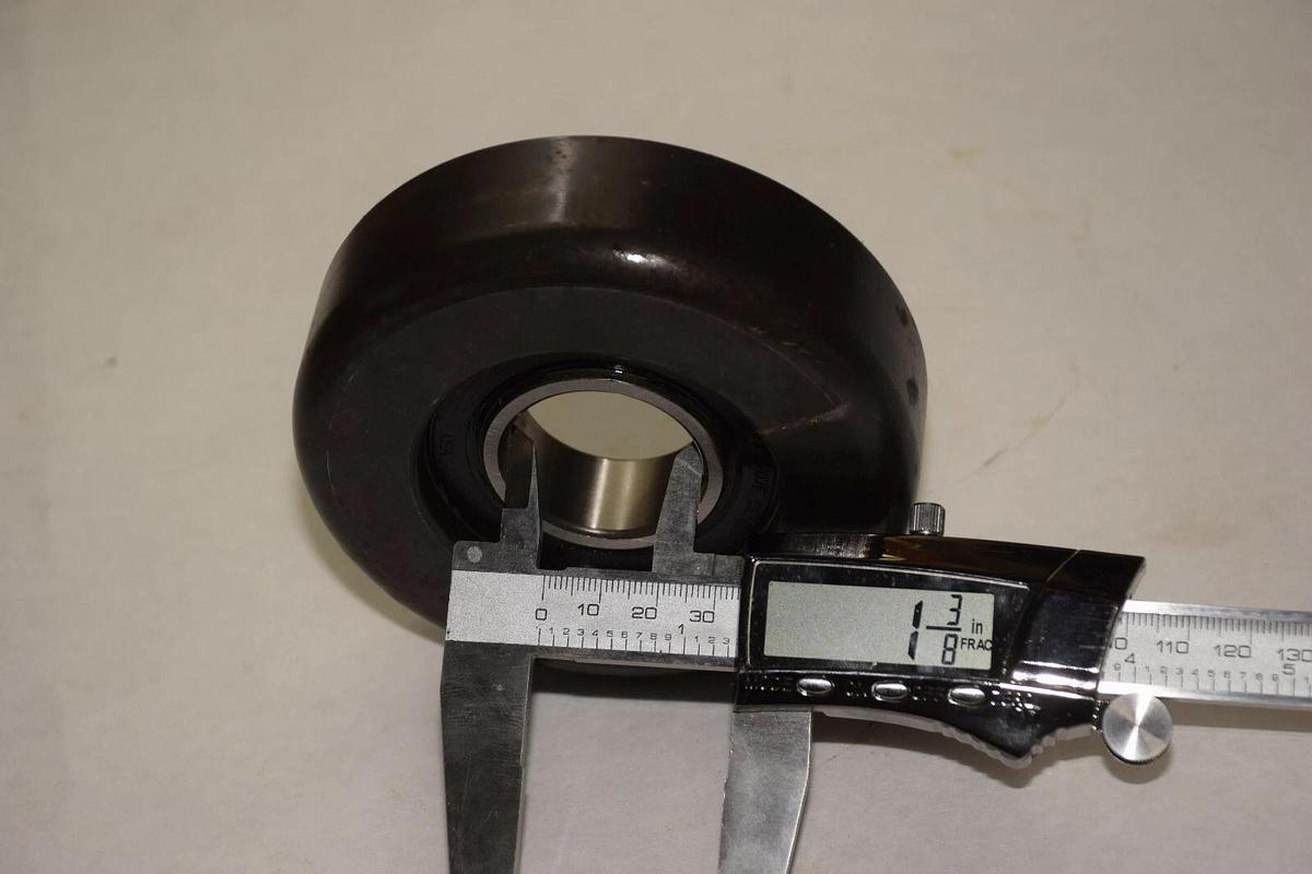 BCA MG207FFQJ MAST GUIDE BEARING NEW