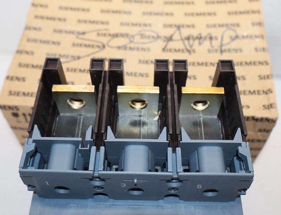 Siemens Circuit Breaker 500A 500 Amp 3VA5450-7EC31-0AA0 3VA5 3p 600v TM230 *NEW*