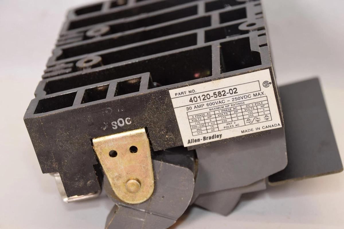 Used ALLEN BRADLEY 40120-582-02 X-401978 2100-5.0 30A 600v Disconnect Switch Assembly