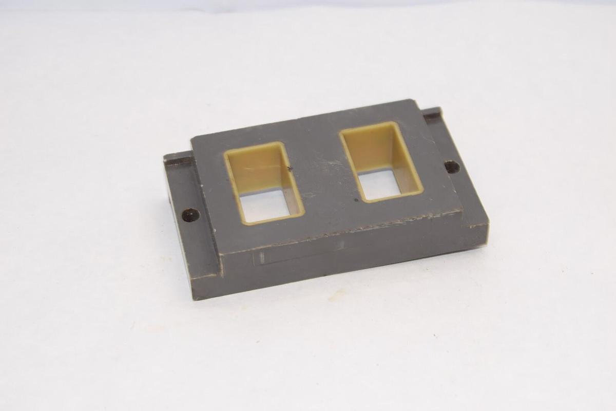 Used WESTINGHOUSE 505C633G05 550/600V 50/60c Coil *Chip*