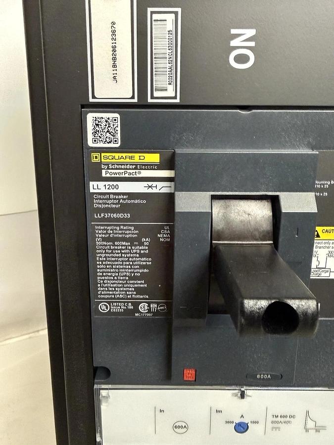 NEW Square D LLF37060D33 PowerPacT L 600A 3P 500VDC Circuit Breaker Samsung SDI
