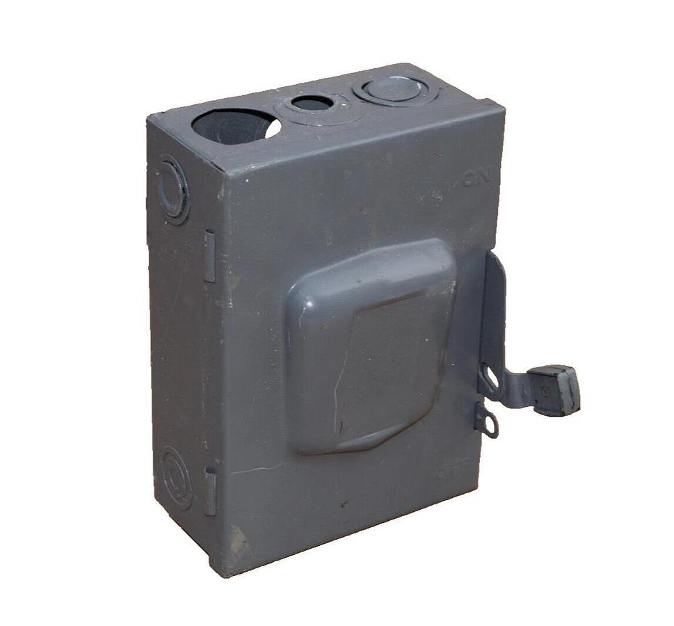 Used SQUARE D Safety Switch D321N 30A 30 Amp 240V Series E1 Safety Switch