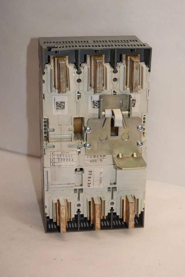 Used ABB SACE TMAX T5 L-D 400 T5L-D400 3P Circuit Breaker