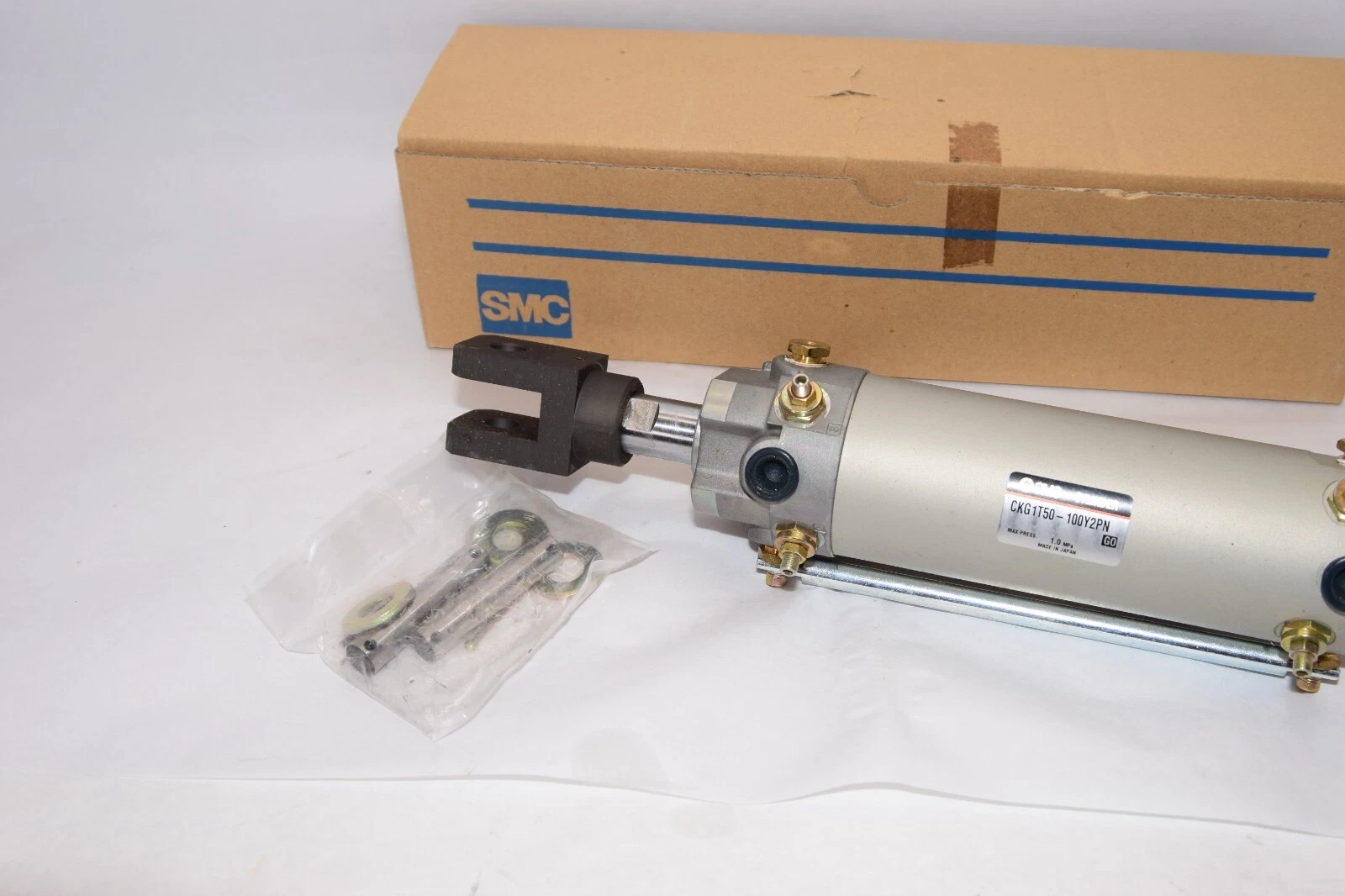 (NEW) SMC CKG1T50-100Y2PN 1.0MPa Clamp Cylinder