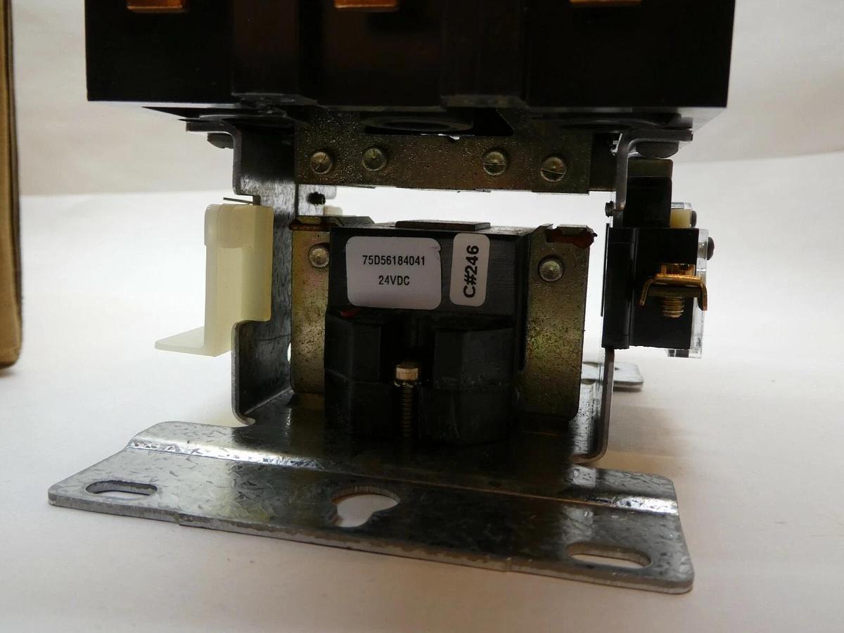 Used Siemens Definite Purpose Contactor 42GE35AS767R 3 pole 24VDC COIL 90A (NEW)