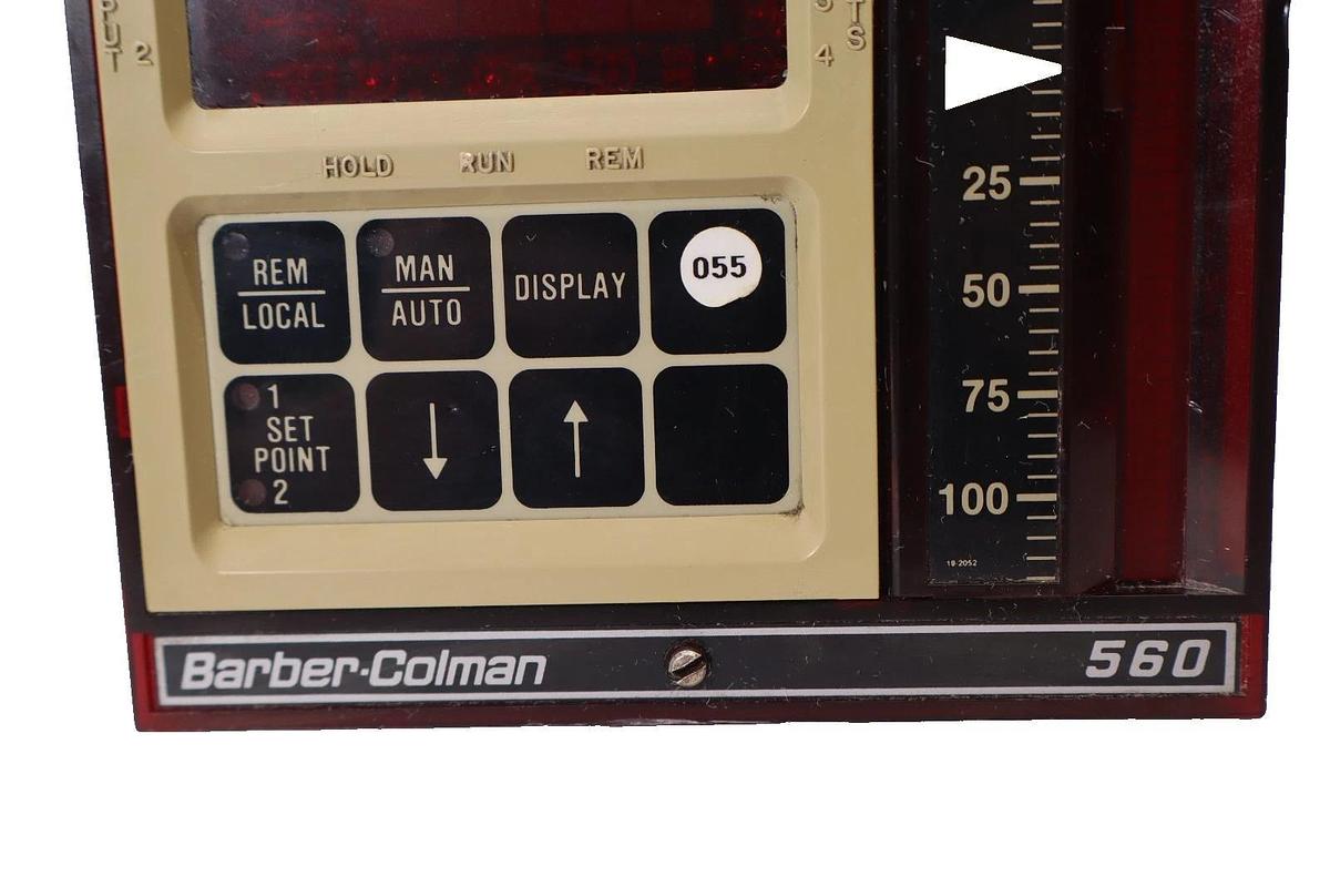 Used Barber Colman 560 Temperature Controller 5656-62034-340-1-00  0-1000°F