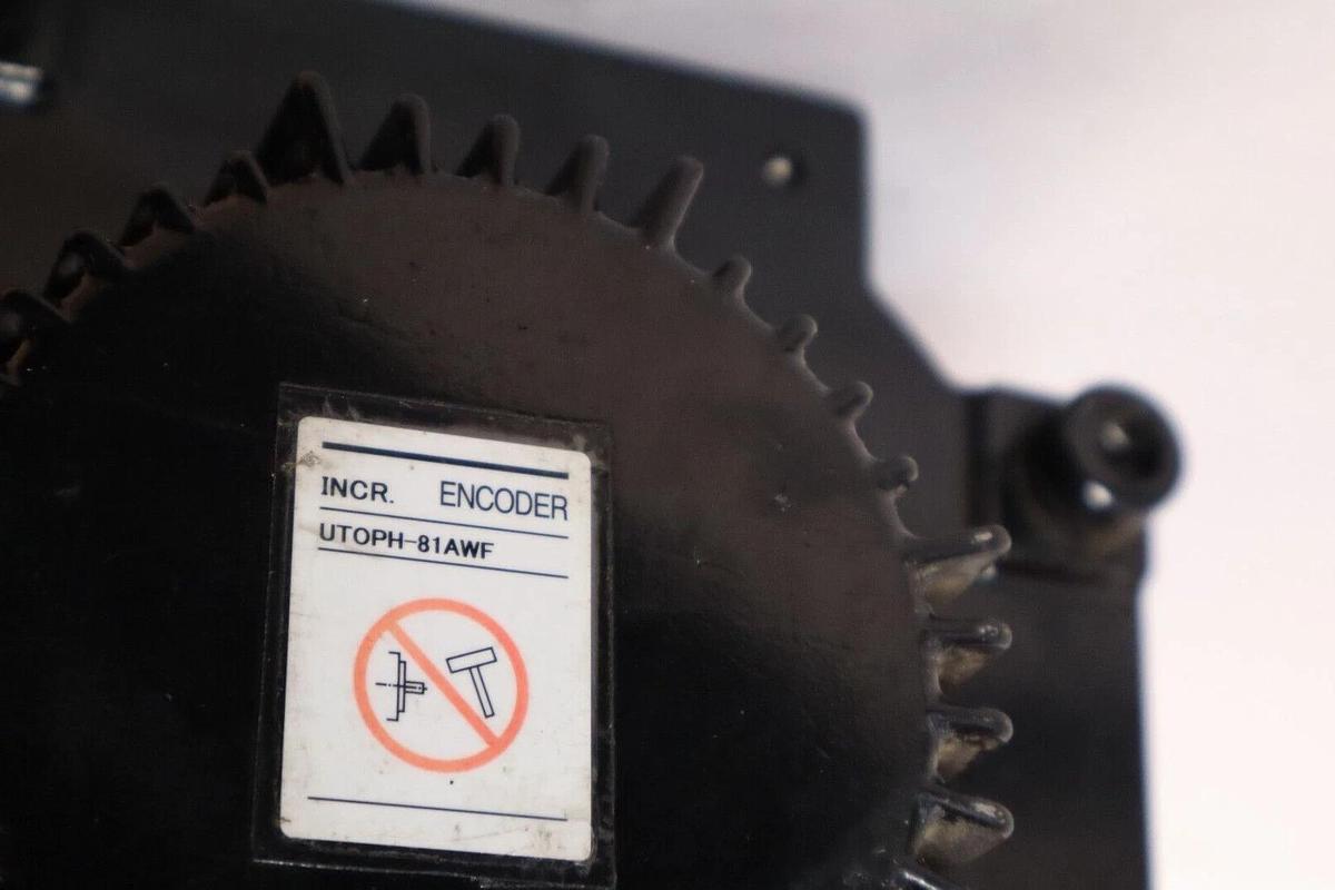 Used Yaskawa AC Servo Motor SGMG-75A2AB SGMG75A2AB 7500w 200v 1500r/min 54.7a