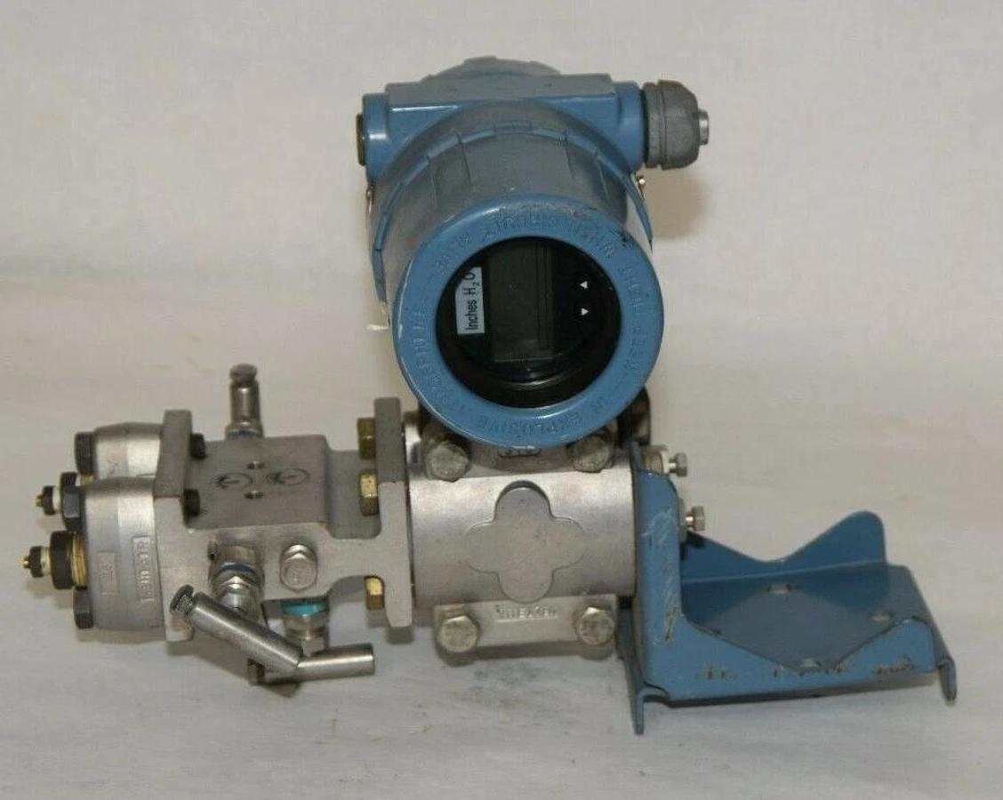 Used ROSEMOUNT 1151 1151DP3S22B1M7 0-30 IN H20 40-20MA 2000psi Pressure Transmitter