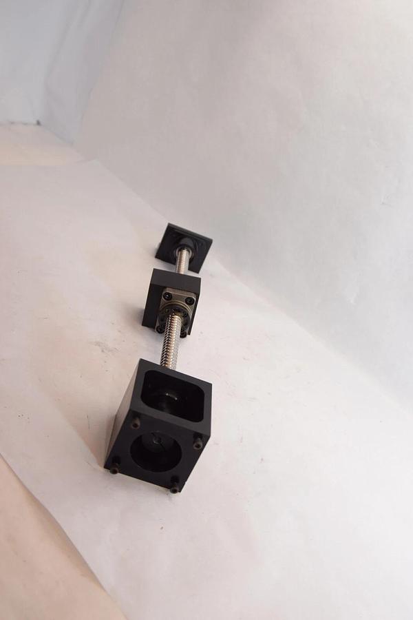 Used THK KX 11076 KX11076 Ball Screw