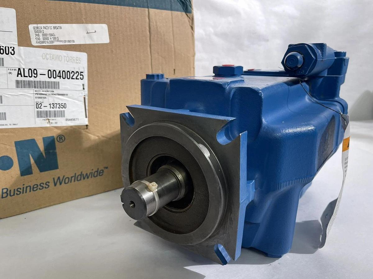 Eaton Vickers HYD Pump PVH098R01AJ30A07000000100100010A 02-137350 00411603  NEW