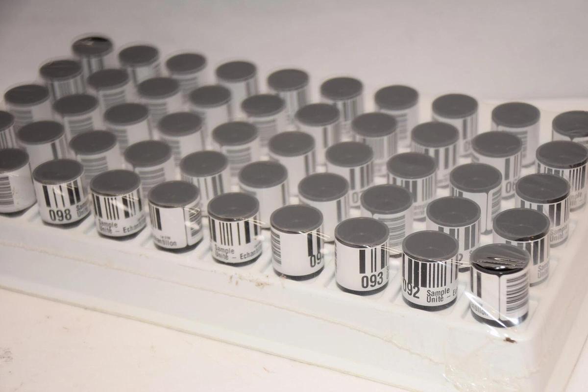 (NEW - Pack of 50) SIEMENS MEDICAL SOLUTIONS LCH51-100 Sample Cup Holder Set