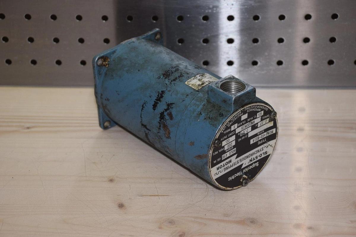 Used SUPERIOR ELECTRIC SLO-SYN M093-FD-8014  M093FD8014 SYNCHRONOUS STEPPING MOTOR