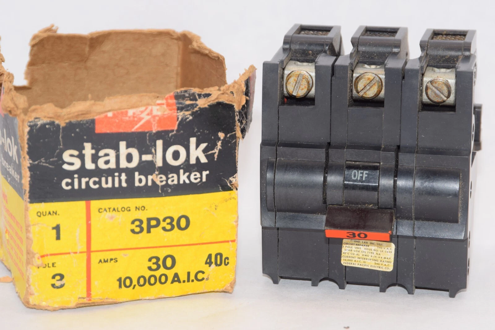 (NEW) FPE 3P30 30A Amp Stab-Lok Circuit Breaker *Cracked*