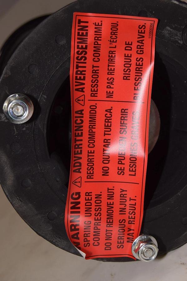 Monroe 171616 Suspension Strut and Coil Spring Assembly Ford 94-05 , 94-07 (New)