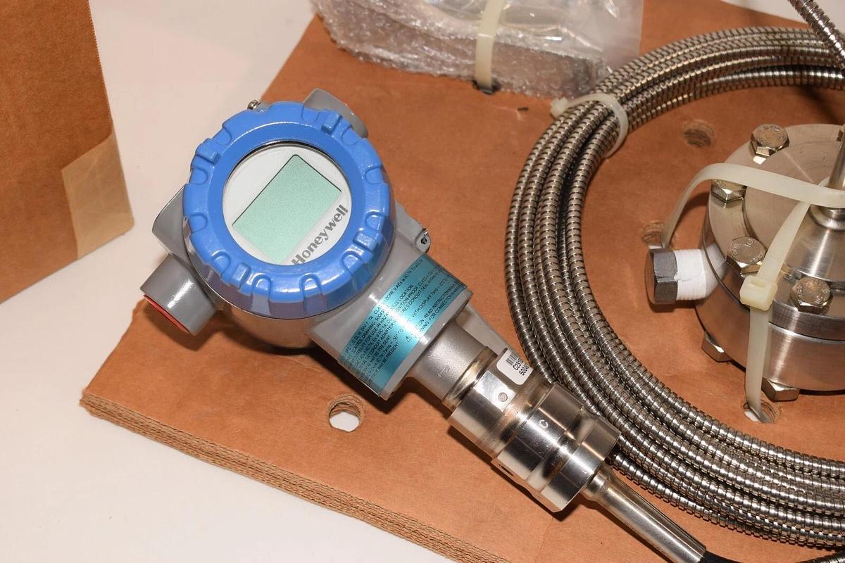 Honeywell STR800 GP Remote Seal ST800 STR87G-11A05F0-KKGJBCDSG-B-AHD-11C-B  NEW