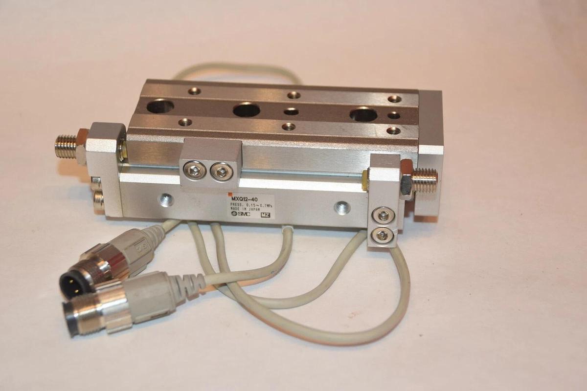 Used SMC MXQ12-40 0.15-0.7MPa AIR/PNEUMATIC SLIDE TABLE
