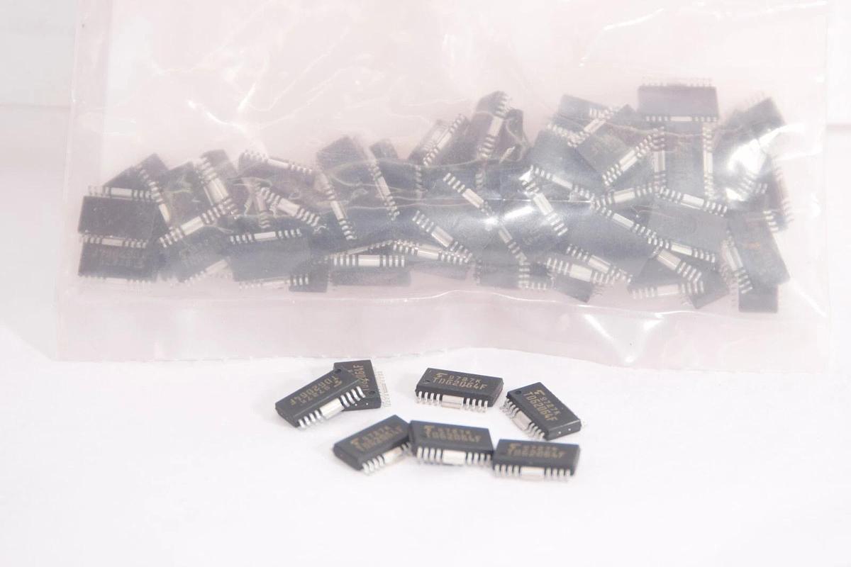 (NEW - Lot of 90) TOSHIBA TD62064F 4CH High Current Darlington Sink Driver