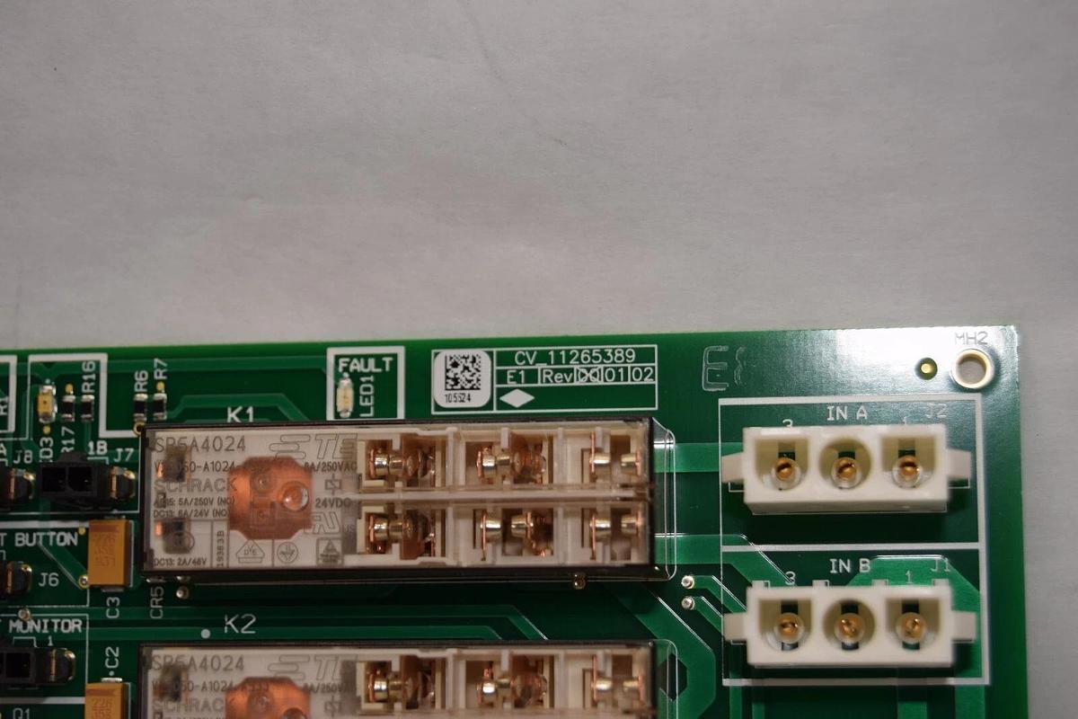 Used SIEMENS CV_11265389 E1 , E204460 Safety Interlock DC Board Card