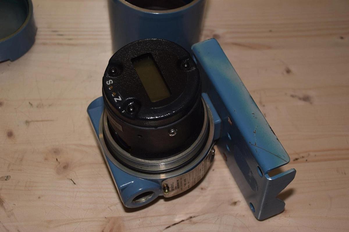 Rosemount ( 0-14 PH ) 1181PH Two Wire Transmitter 1181 Lcd RTO 23122-00 (New)